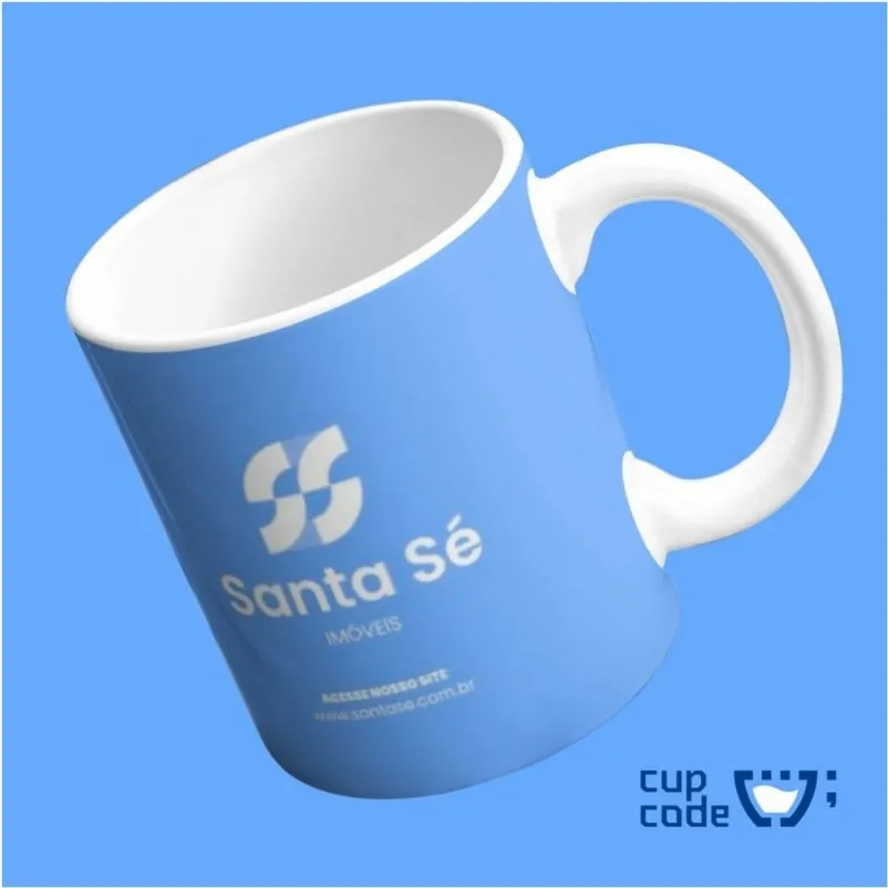 Caneco azul claro com a logo da Santa Sé